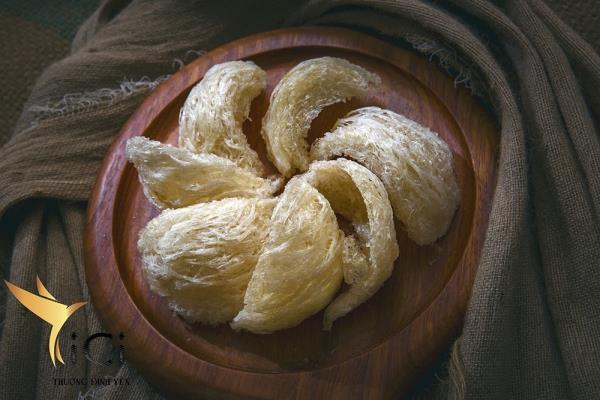 Bạch yến là gì? Có phải yến càng trắng thì càng tốt?